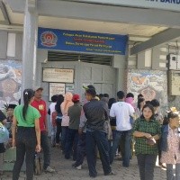 Ratusan Pembesuk Tumplek di Rutan Kebon Waru