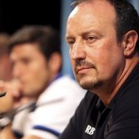 Benitez Masih Cari-Cari