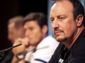 Benitez Masih Cari-Cari