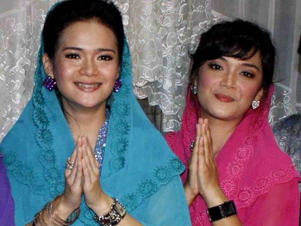 Kompaknya Sheza dan Shezi Idris