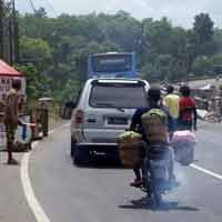 Waspadai Titik Kemacetan di Jalur Jembatan Grobogan Lumajang