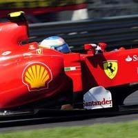 Ungguli Button, Alonso Juara