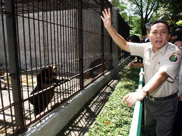 Menhut Sidak Kebun Binatang Surabaya