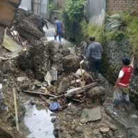 Takut Kirmir Ambrol Lagi, Warga Siaga