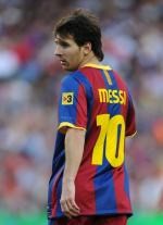 Messi Kejar Hat-trick Beruntun Topskorer