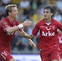 Ular Datang, The Reds Santai