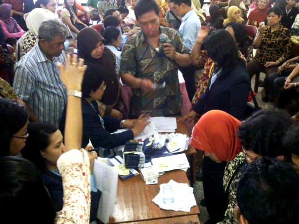 Ribuan Guru Antre Tunjangan Profesi