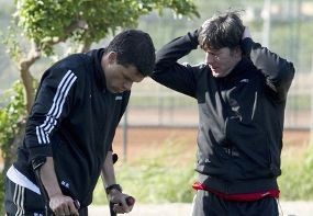 Loew Masih Tunggu Ballack