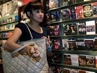 Pingkan Mambo Beli DVD