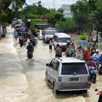 Diterjang Banjir Bandang, Jalur Bojonegoro-Nganjuk Lumpuh