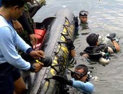 Penyelam Siap Turun Lagi ke Jl RE Martadinata Ambrol Jika Ada Laporan