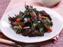 Resep Seafood: Ungkep Cumi Cabai Hijau