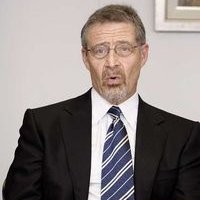 Warner Bros Tolak Sewa Murah iTunes