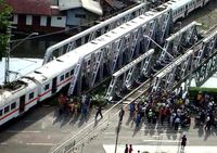 Kereta Tabrak Motor, 1 Tewas