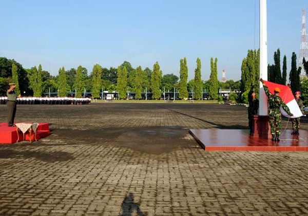 Panglima TNI Pimpin Upacara 17-an