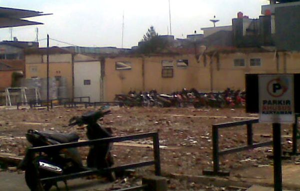 Bangunan Heritage Jadi Lahan Parkir