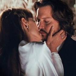 Angelina Jolie & Johnny Depp Ciuman di The Tourist