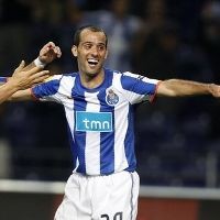 Porto Terdepan di Grup L