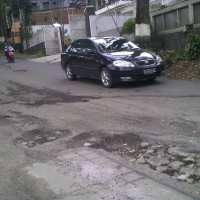 Sejumlah Jalan di Bandung Yang Sudah Diperbaiki Kembali Rusak