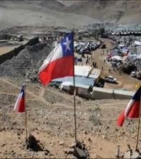 Terjebak di Bawah Tanah, 33 Penambang Masih Sempat Nyanyi Lagu Kebangsaan 