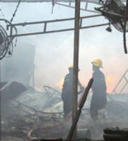 Pemilik Kios Bursa USU Cari Barang yang Selamat dari Kebakaran 