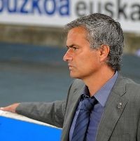 Tak Diizinkan Latih Portugal, Mourinho Terkejut