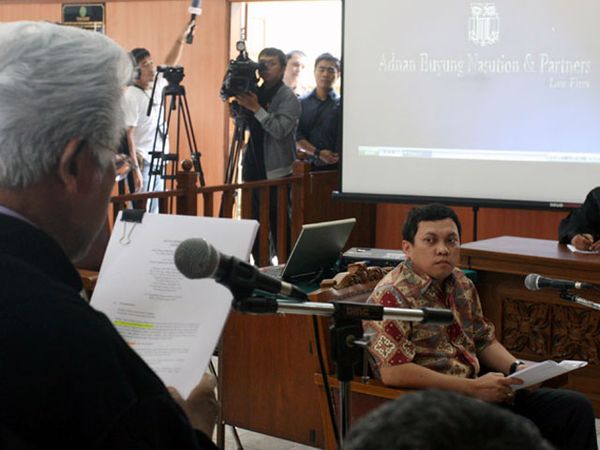 Sidang Eksepsi Gayus Tambunan