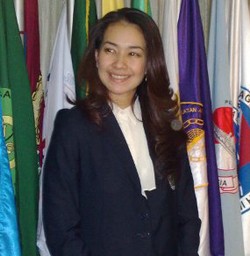 Hamil Besar, Alya Rohali Masih Sibuk Selesaikan Tesis