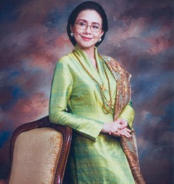 Dituduh Mengasuh Anak Tanpa Izin, Poppy Dharsono Akan Dipolisikan