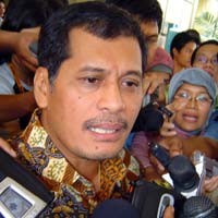 Nurdin Halid Tegas Tolak LPI