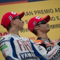 Tinggal Lorenzo-Pedrosa Berebut Gelar Juara