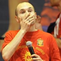 Iniesta Jadi Bapak