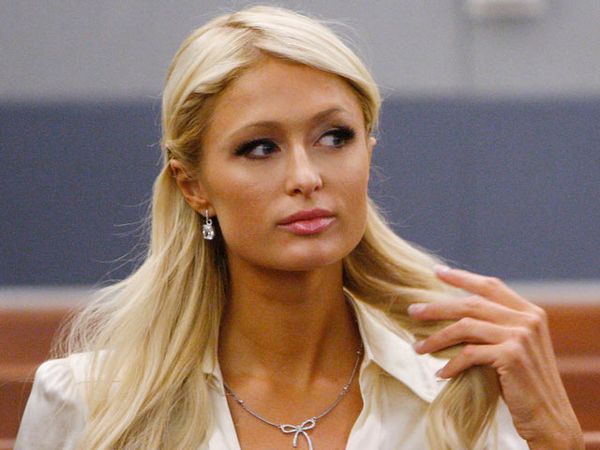 Paris Hilton Disidang Kasus Kokain