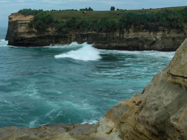 Dasyatnya Pantai Klayar Pacitan