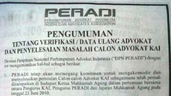 Calon Advokat Peradi & KAI Rebutan Mikrofon dan Adu Dorong