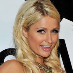 Batal ke Jakarta, Paris Hilton Tak Mau Ambil Risiko Ditolak