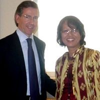 RI-Spanyol Sepakat Tingkatkan Hubungan P to P Melalui Puyol