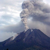 Warga yang Tinggal di Radius 3 Km dari Sinabung Belum Boleh Pulang