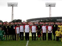 SBY Tonton Pertandingan Sepakbola TNI vs Polri