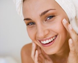 Tips Hindari Jerawat Karena Kelelahan Kulit