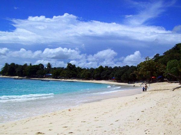 Pesona Pantai Linau Bengkulu