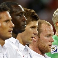 Del Bosque Bicara Soal Keterpurukan Inggris