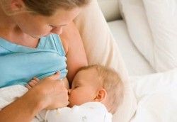Menyusui Bayi Bisa untuk Kontrasepsi Alami