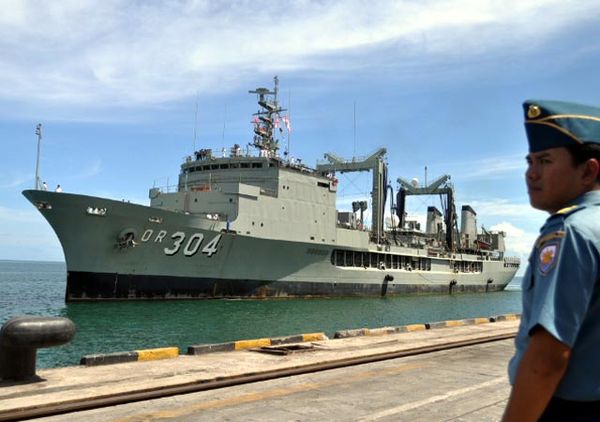 2 Kapal Perang Australia Merapat di Makassar