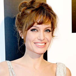 Sutradarai Film, Angelina Jolie Gaet Aktris Asal Bosnia