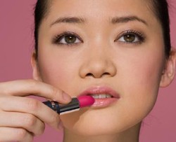 Tips Menggunakan Lipstik Secara Benar