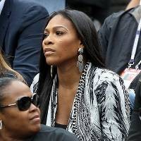 Comeback Serena Tertunda