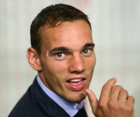 Kepedulian & Perhatian Seorang Wesley Sneijder