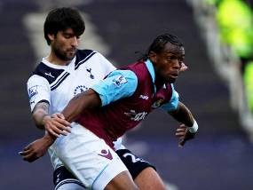 Pukul Spurs, West Ham Beranjak