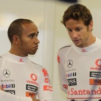 Duo McLaren Risaukan Lintasan